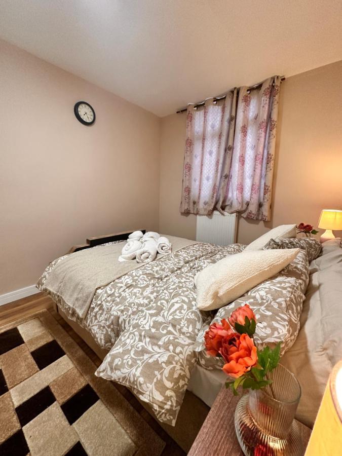 Canary Wharf Single Double And En-Suite Rooms Londres Exterior foto