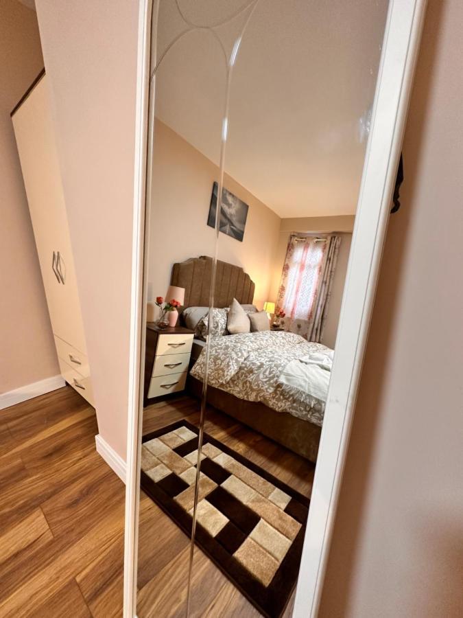 Canary Wharf Single Double And En-Suite Rooms Londres Exterior foto
