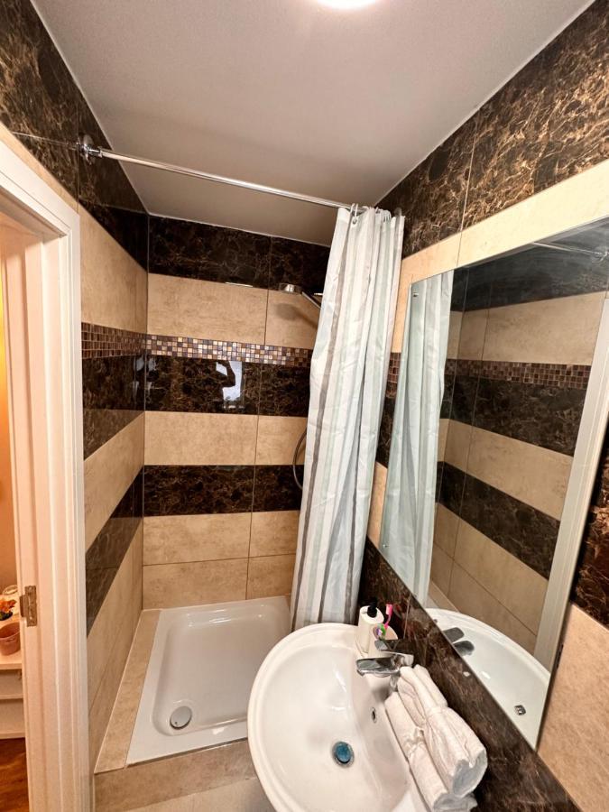 Canary Wharf Single Double And En-Suite Rooms Londres Exterior foto