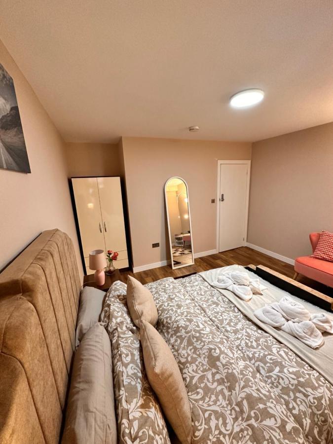Canary Wharf Single Double And En-Suite Rooms Londres Exterior foto