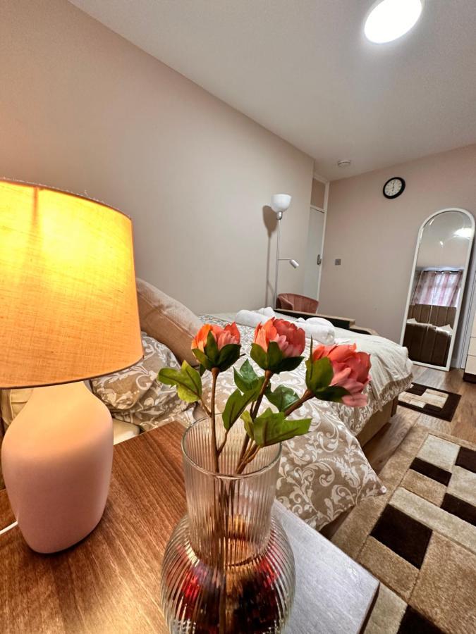 Canary Wharf Single Double And En-Suite Rooms Londres Exterior foto