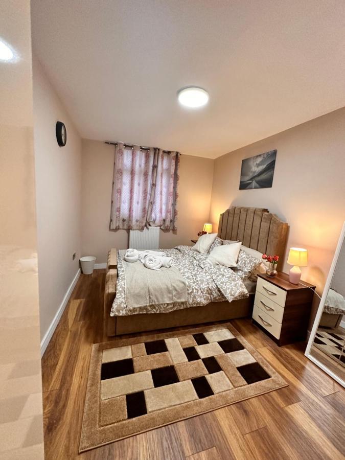 Canary Wharf Single Double And En-Suite Rooms Londres Exterior foto