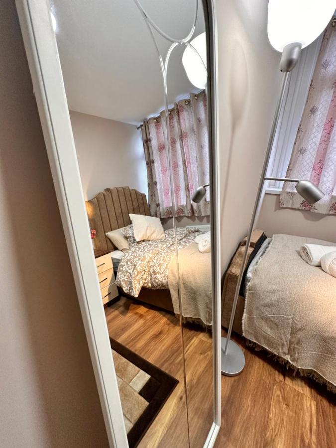 Canary Wharf Single Double And En-Suite Rooms Londres Exterior foto