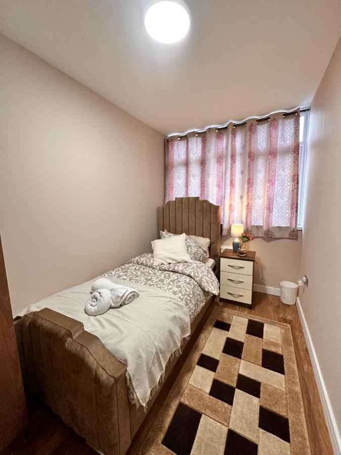 Canary Wharf Single Double And En-Suite Rooms Londres Exterior foto