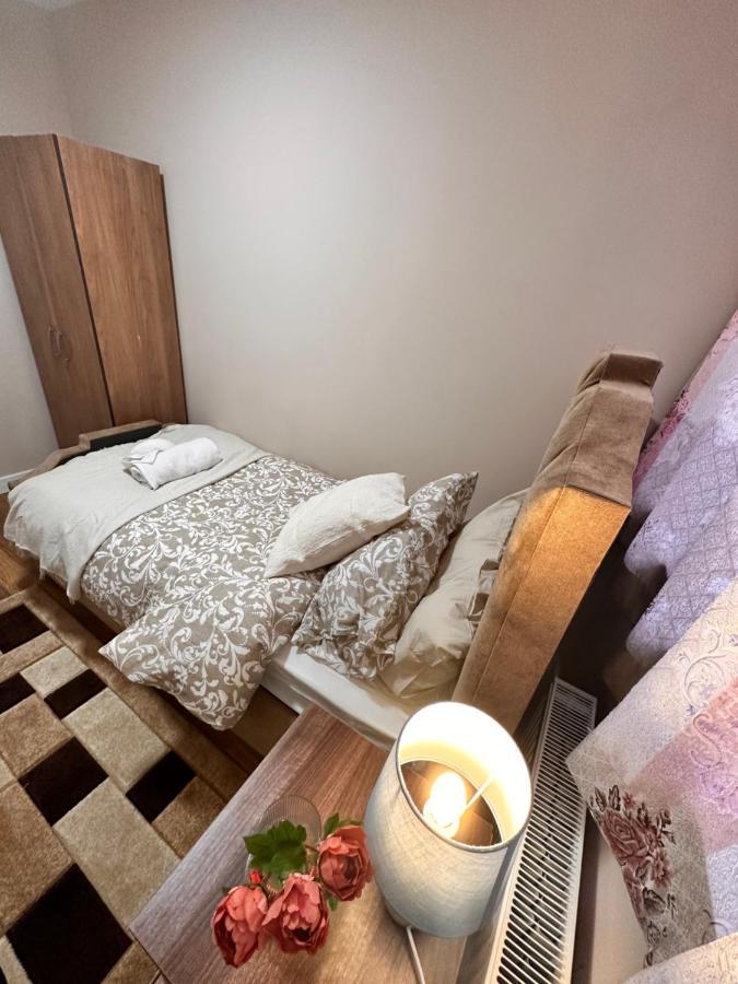 Canary Wharf Single Double And En-Suite Rooms Londres Exterior foto