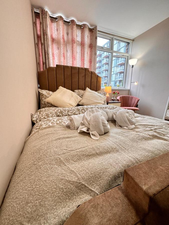 Canary Wharf Single Double And En-Suite Rooms Londres Exterior foto
