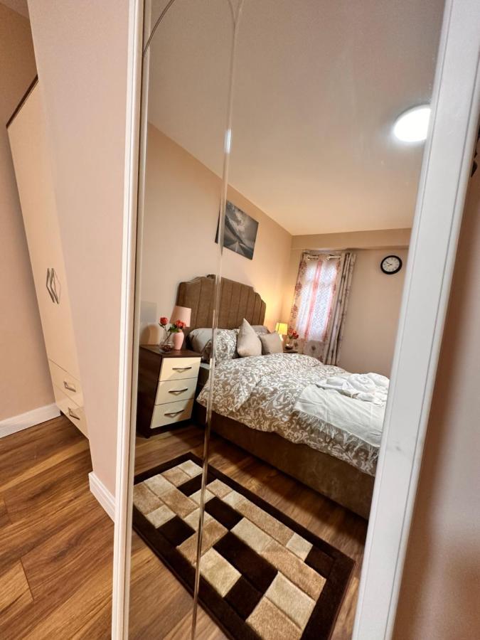 Canary Wharf Single Double And En-Suite Rooms Londres Exterior foto