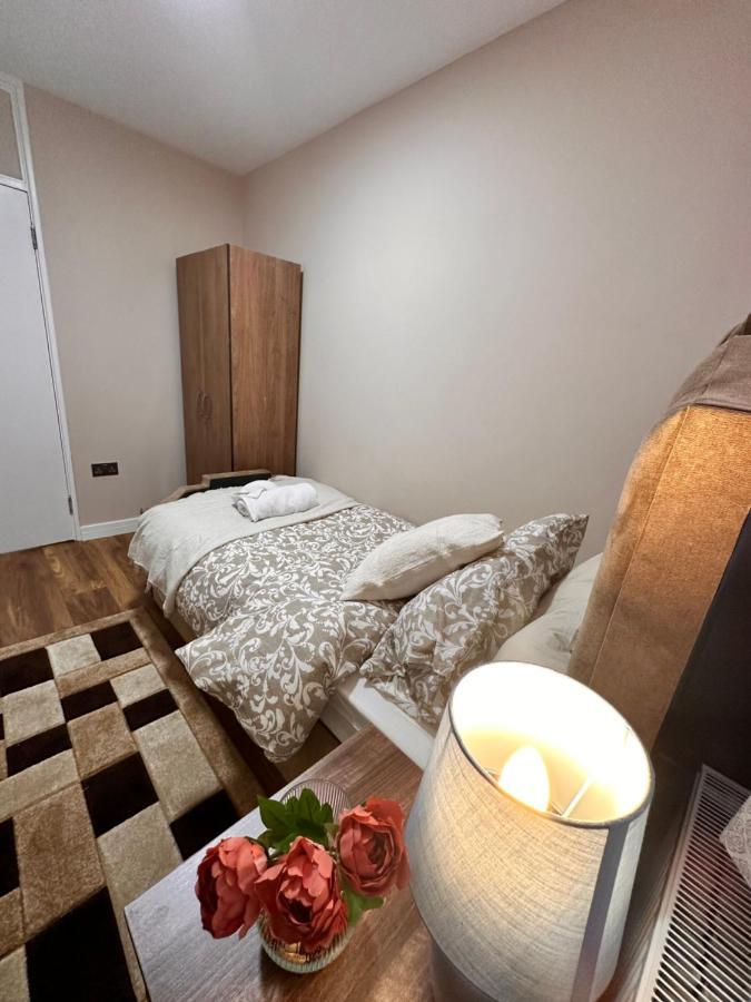 Canary Wharf Single Double And En-Suite Rooms Londres Exterior foto